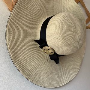 Mud Pie Floppy Brim Sand Dollar Sun Hat